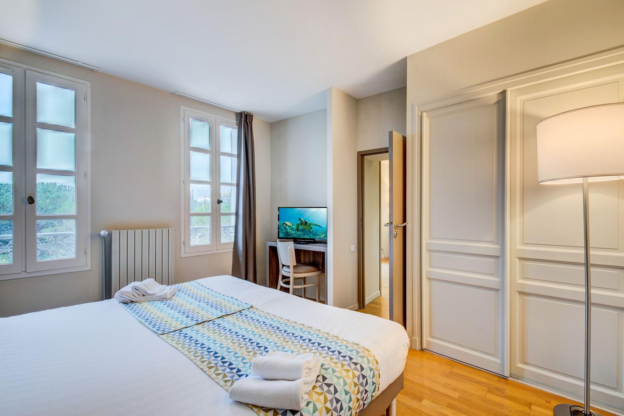 Hotel La Tour Carree - Grasse Sud à Peymeinade Extérieur photo